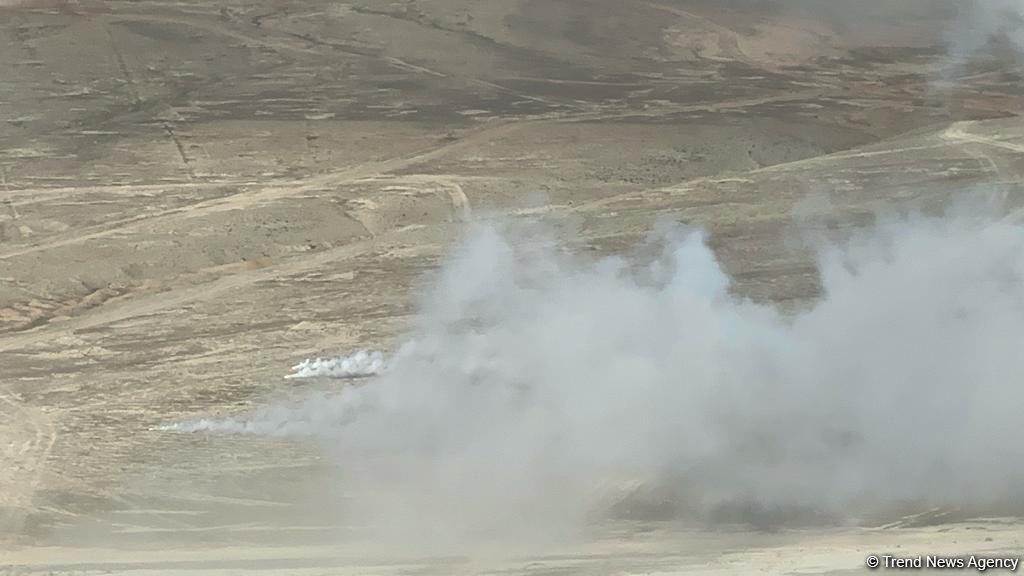 Müdafiə nazirləri Azərbaycandakı birgə taktiki təlimi izləyir (FOTO)