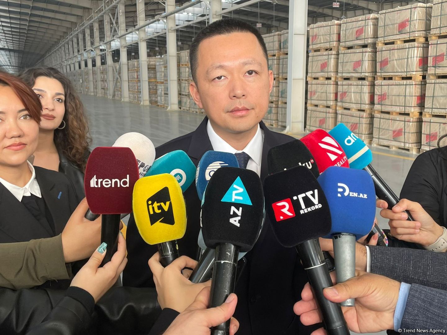 Sumqayıtda keramik lövhələr istehsal edən yeni müəssisənin məhsulları bu ölkələrə göndəriləcək (FOTO)