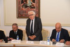“Ulu Öndər silahdaşlarının xatirələrində" adlı kitab ictimaiyyətə təqdim olunub (FOTO)