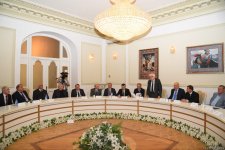 “Ulu Öndər silahdaşlarının xatirələrində" adlı kitab ictimaiyyətə təqdim olunub (FOTO)