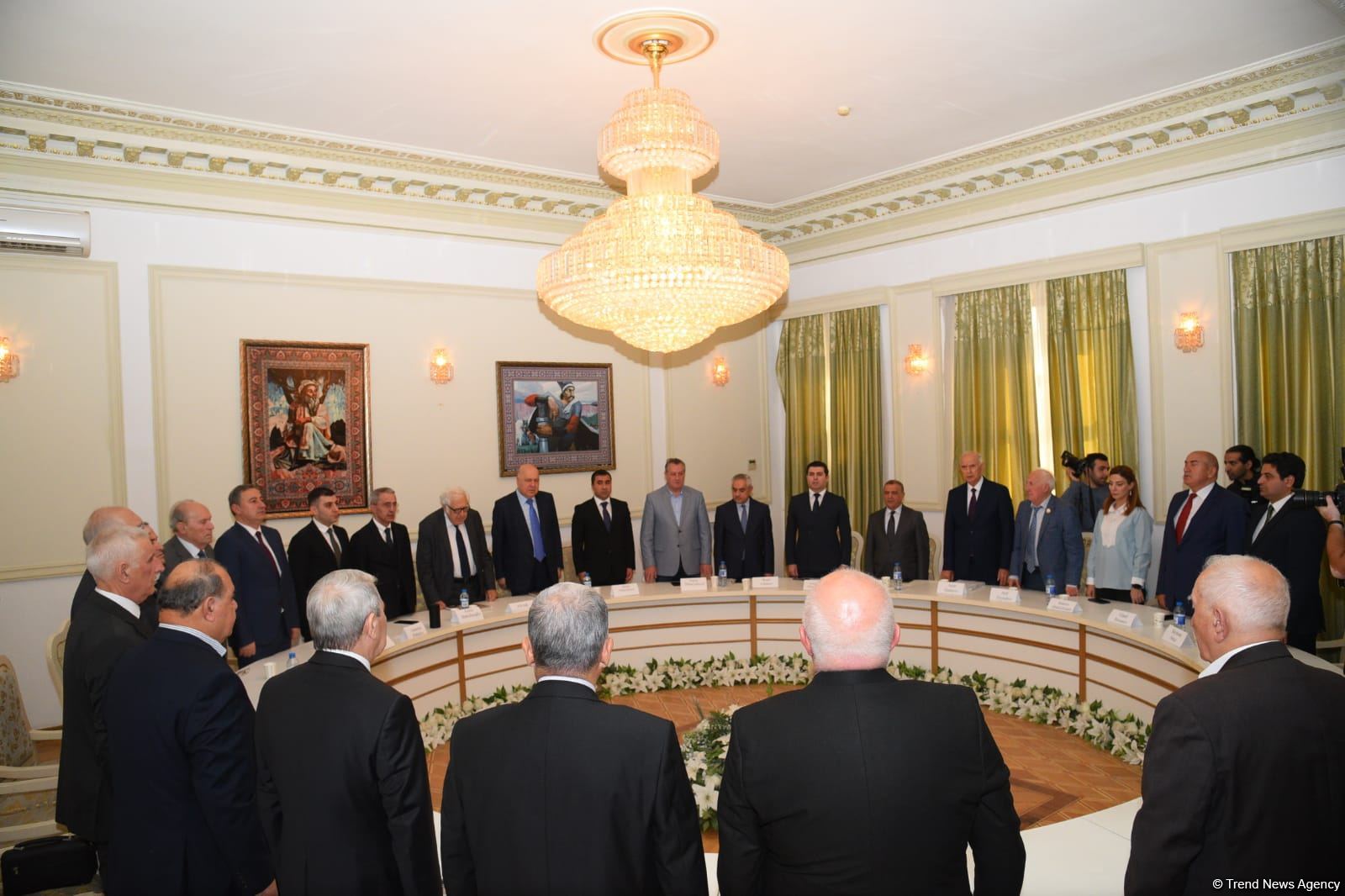 “Ulu Öndər silahdaşlarının xatirələrində" adlı kitab ictimaiyyətə təqdim olunub (FOTO)