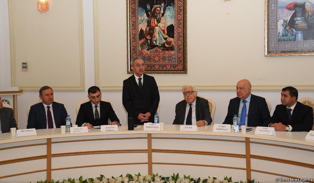 “Ulu Öndər silahdaşlarının xatirələrində" adlı kitab ictimaiyyətə təqdim olunub (FOTO)