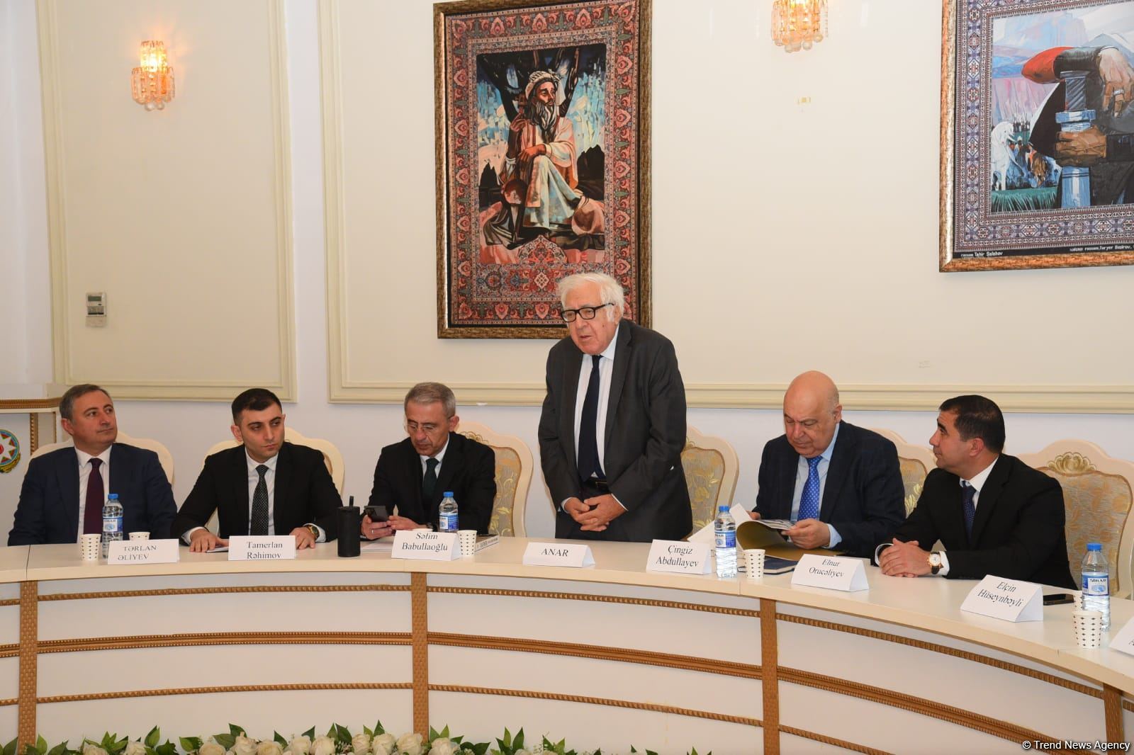 “Ulu Öndər silahdaşlarının xatirələrində" adlı kitab ictimaiyyətə təqdim olunub (FOTO)