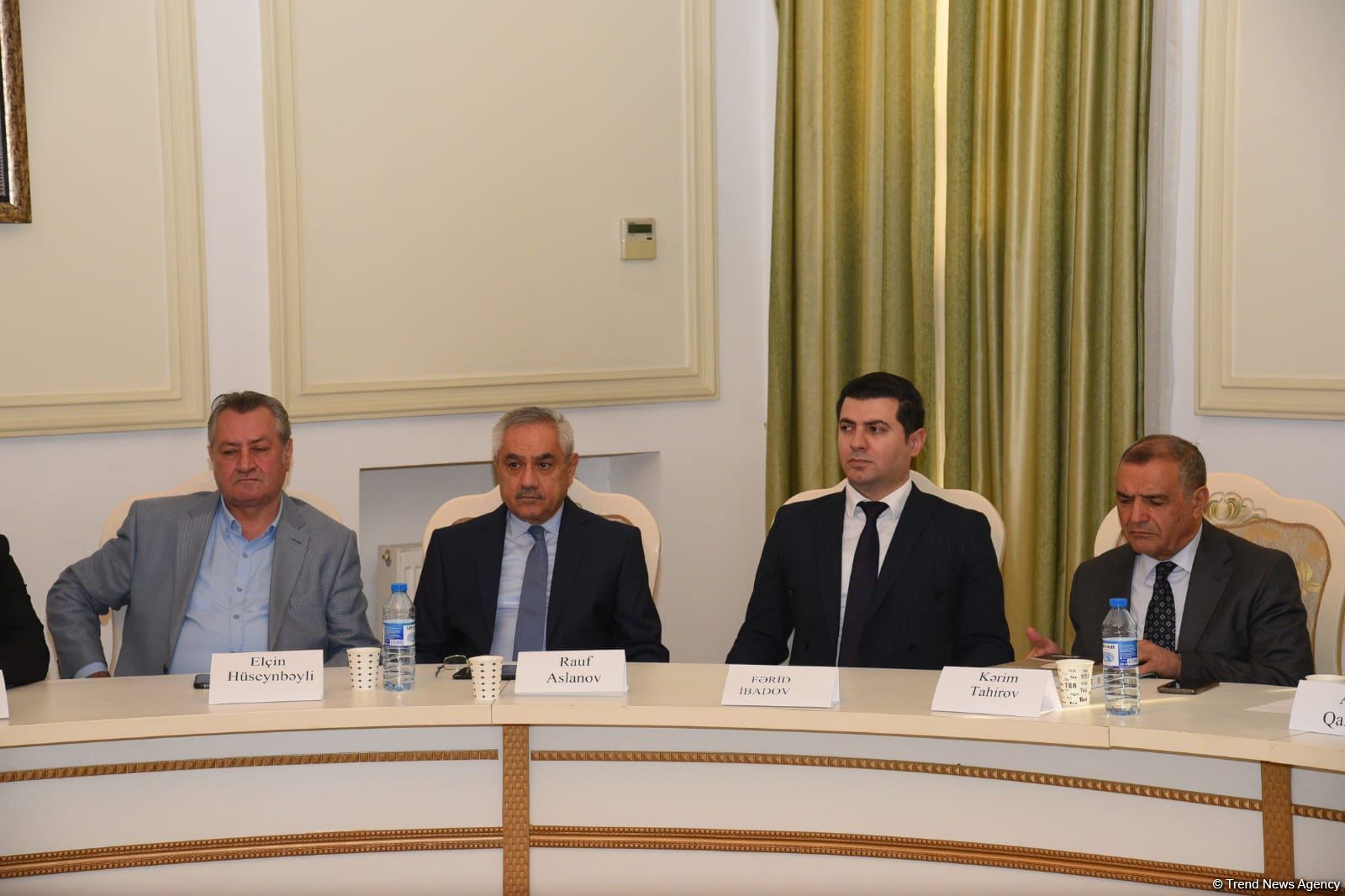 “Ulu Öndər silahdaşlarının xatirələrində" adlı kitab ictimaiyyətə təqdim olunub (FOTO)