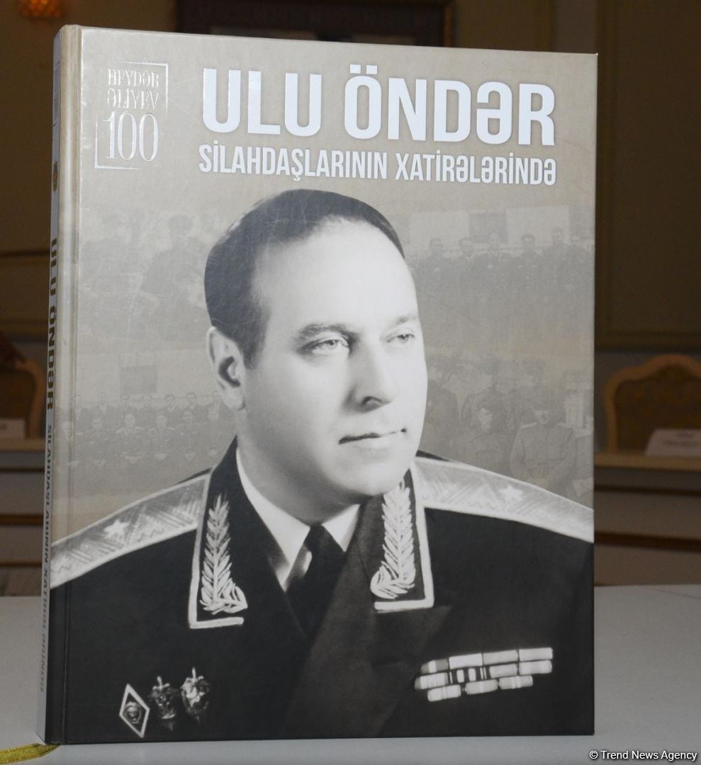 “Ulu Öndər silahdaşlarının xatirələrində" adlı kitab ictimaiyyətə təqdim olunub (FOTO)