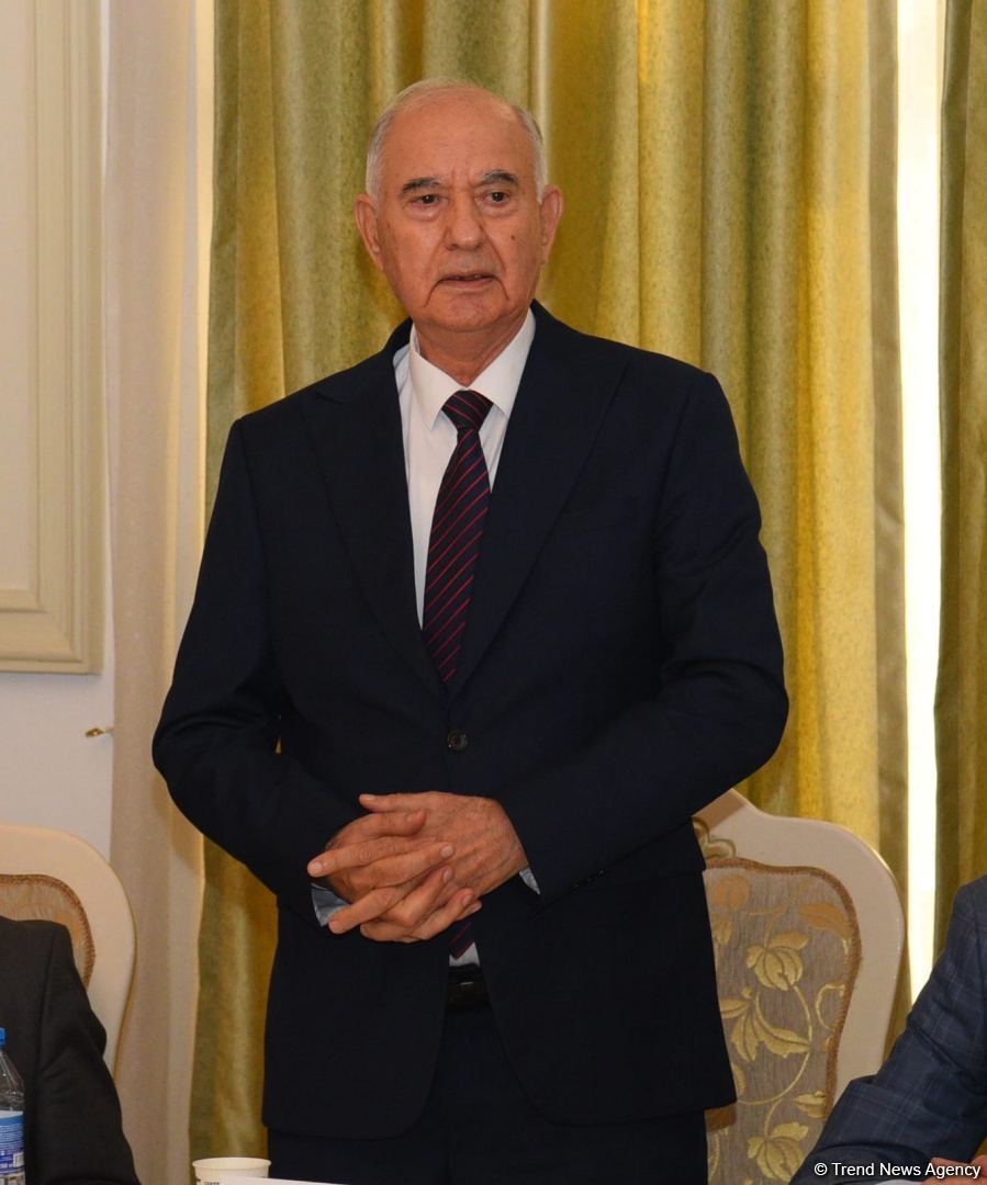 “Ulu Öndər silahdaşlarının xatirələrində" adlı kitab ictimaiyyətə təqdim olunub (FOTO)