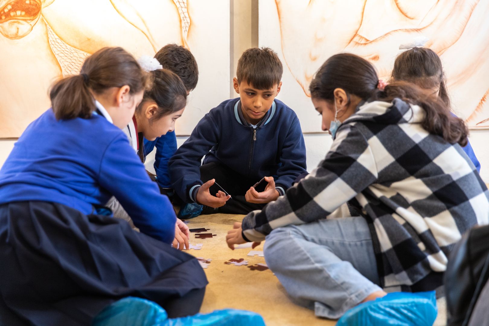 YARAT “İncə müşahidələr” adlı səyyar qrup sərgisini İvanovka kəndində təqdim edib (FOTO)