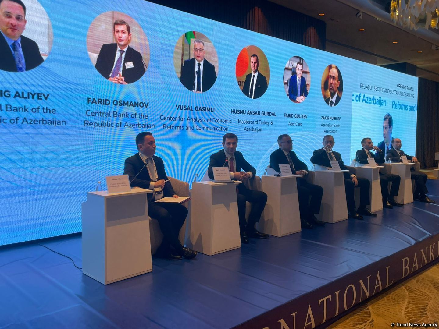Mərkəzi Bank müştəri köçürmələrində internet bankçılığın payını açıqlayıb