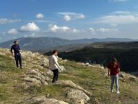 Beynəlxalq səyyahlar Cıdır düzündə (FOTO)