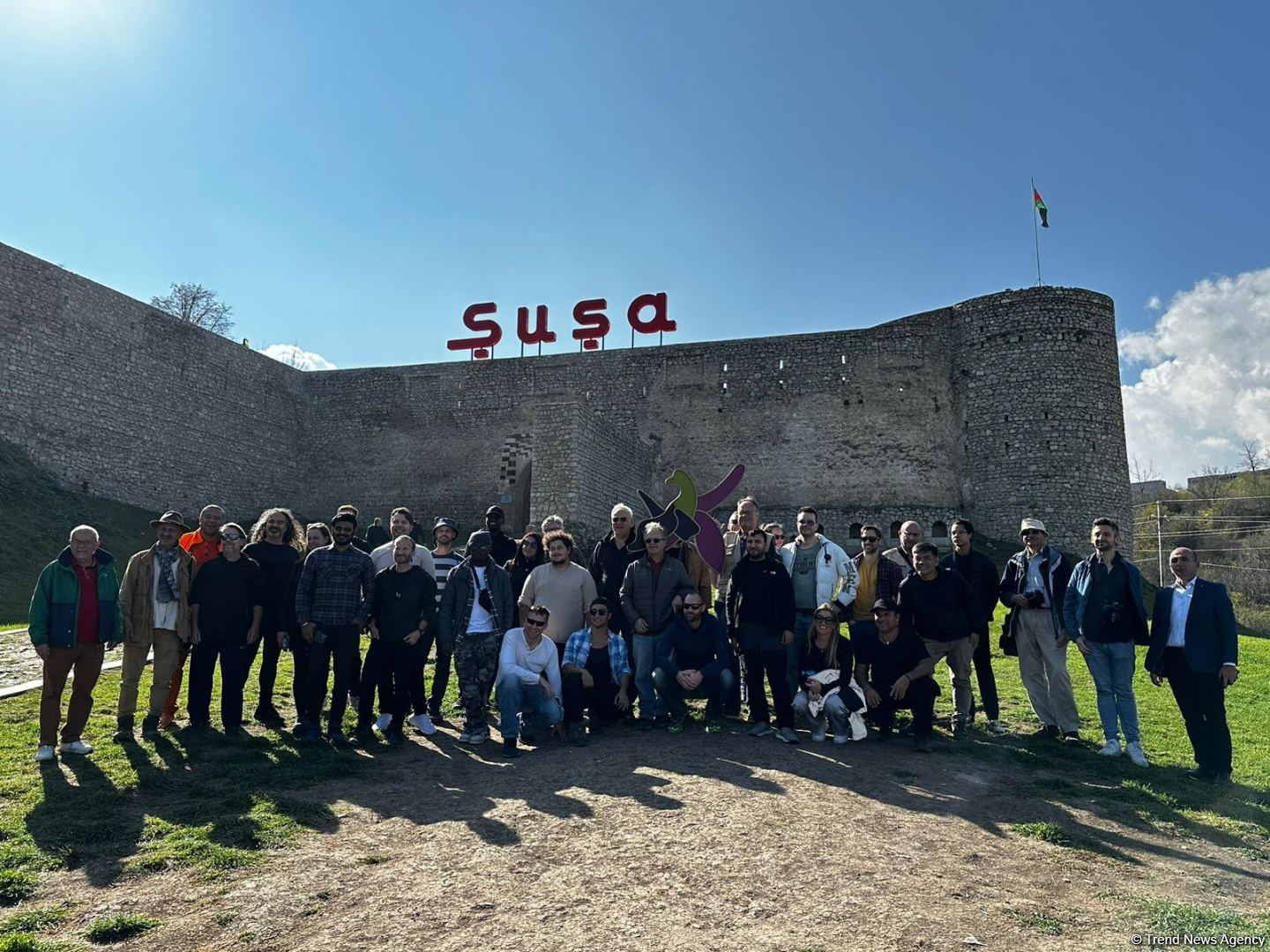 Əcnəbi səyyahlar Şuşa qalasında oldular - Şəhərlə tanışlıq bitdi (FOTO)