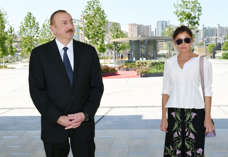 Prezident İlham Əliyev və Birinci xanım Mehriban Əliyeva Ağdərənin Kolatağ kəndində fərdi evlərin və infrastrukturun bərpası sahəsində görülən işlərlə tanış olublar