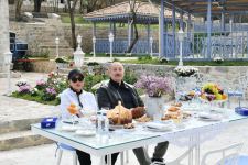 Prezident İlham Əliyev və Birinci xanım Mehriban Əliyeva Şuşada “Yasəmən” otelinin açılışında iştirak ediblər (YENİLƏNİB) (FOTO)