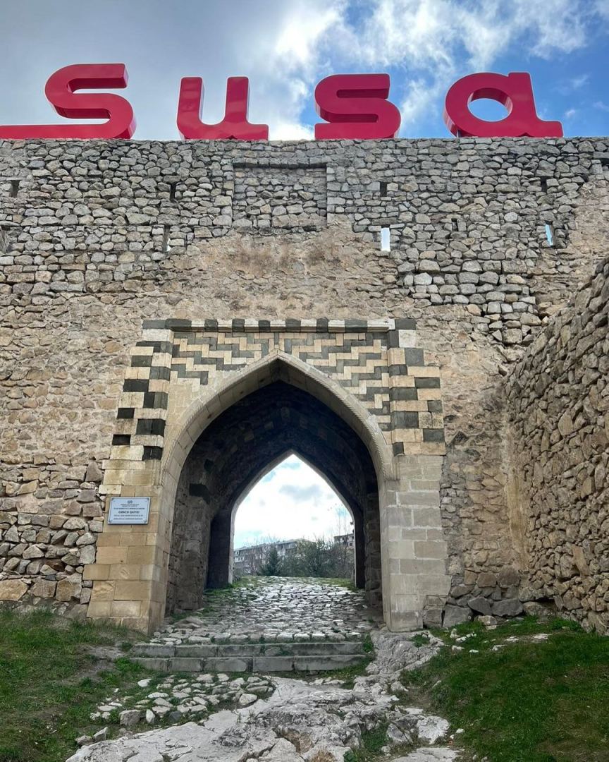 Birinci xanım Mehriban Əliyeva Şuşaya səfərdən görüntülər paylaşıb (FOTO)