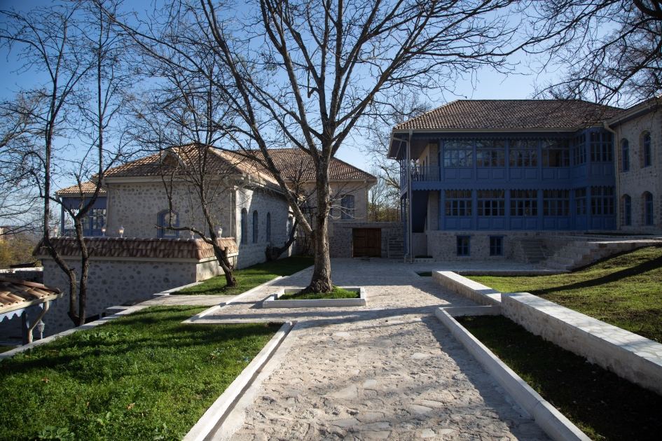 Prezident İlham Əliyev və Birinci xanım Mehriban Əliyeva Şuşada “Yasəmən” otelinin açılışında iştirak ediblər (YENİLƏNİB) (FOTO)