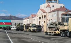 Prezident İlham Əliyev və Birinci xanım Mehriban Əliyeva Xankəndidə hərbi paradda iştirak ediblər (FOTO/VİDEO) (YENİLƏNİB)