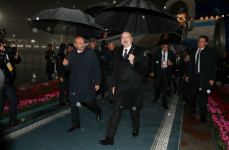 Prezident İlham Əliyev Özbəkistana səfərə gəlib (FOTO)