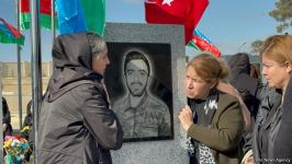 Xalq şəhidlərini ziyarət edir - İkinci Şəhidlər xiyabanından VİDEOREPORTAJ (FOTO)