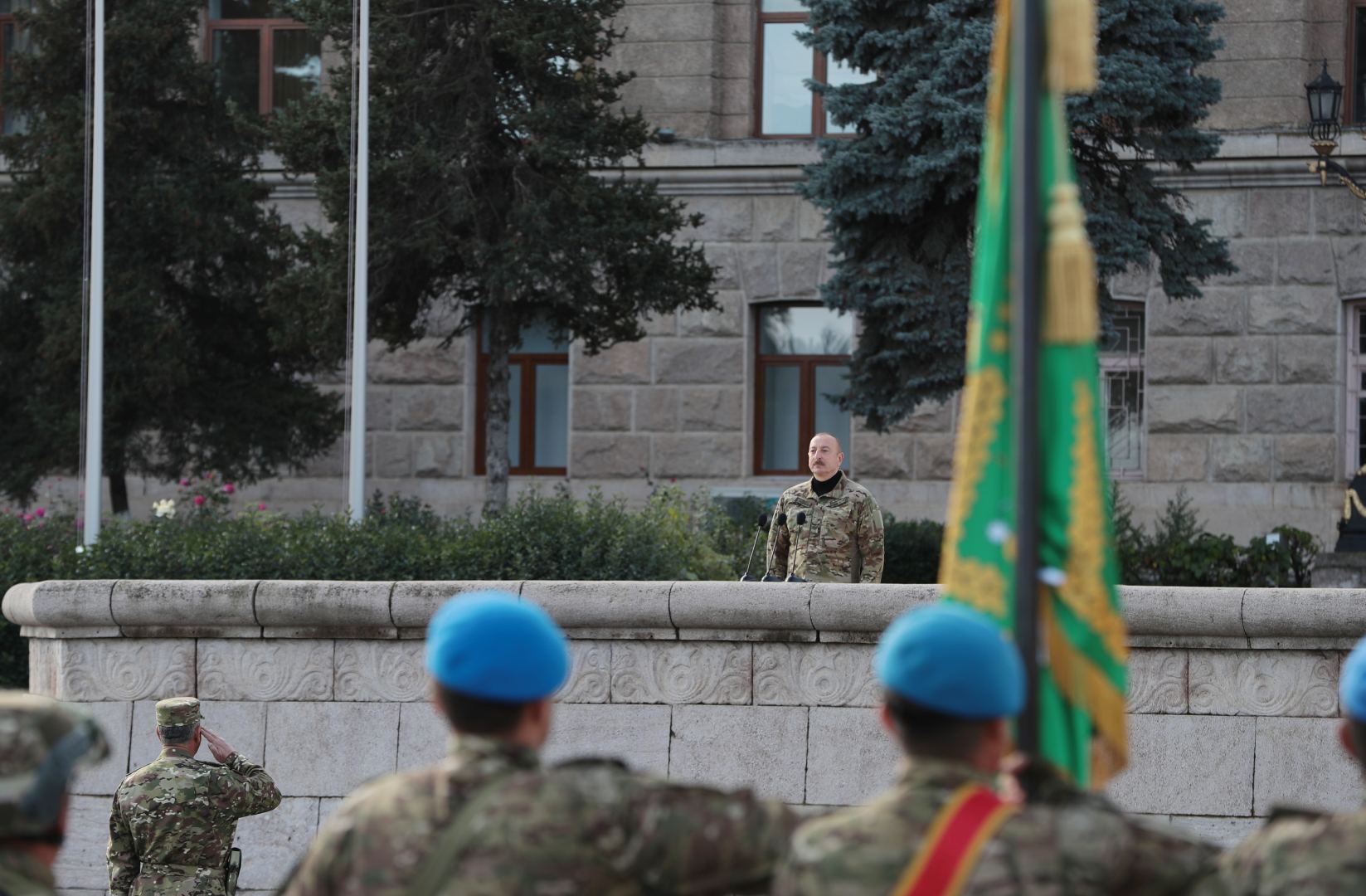Prezident İlham Əliyev və Birinci xanım Mehriban Əliyeva Xankəndidə hərbi paradda iştirak ediblər (FOTO/VİDEO) (YENİLƏNİB)
