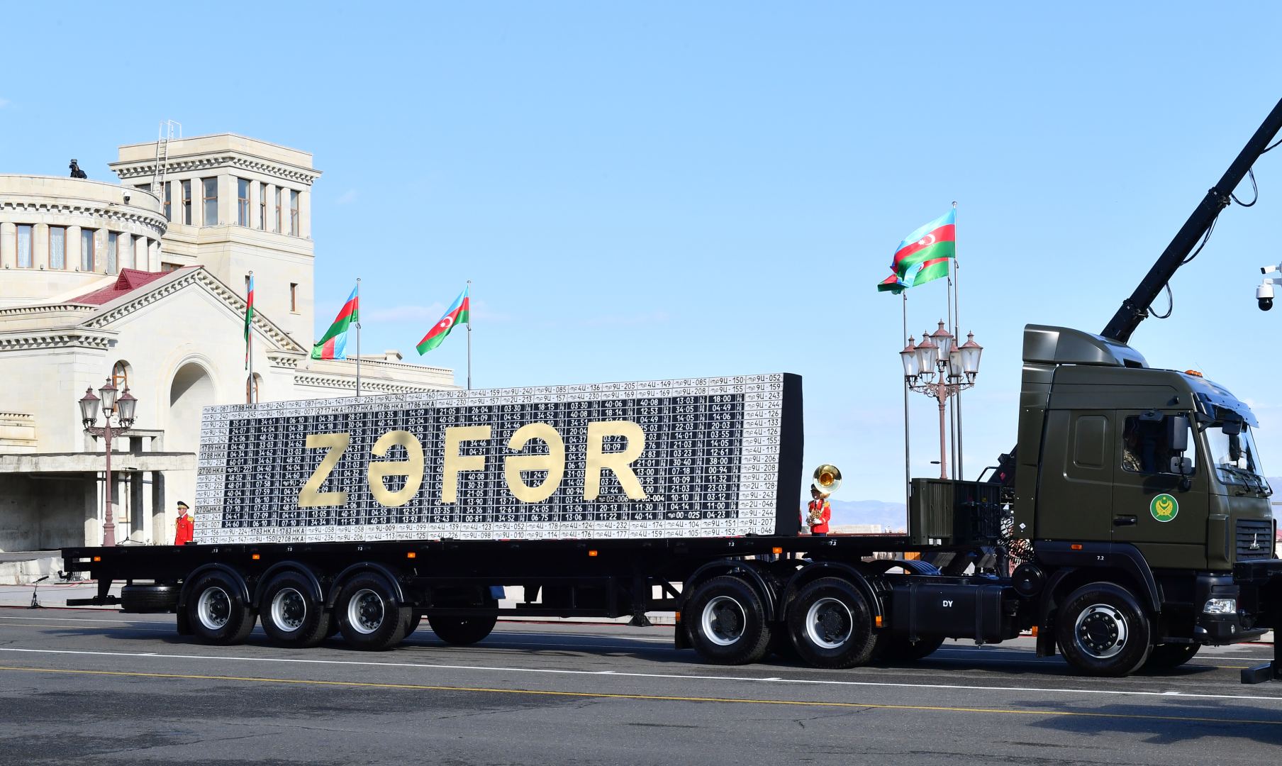 Prezident İlham Əliyev və Birinci xanım Mehriban Əliyeva Xankəndidə hərbi paradda iştirak ediblər (FOTO/VİDEO) (YENİLƏNİB)