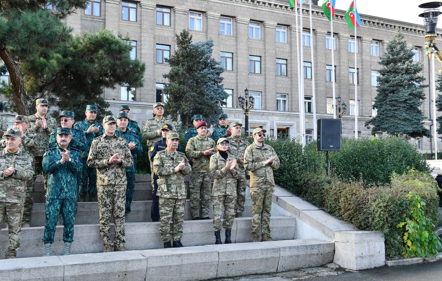 Prezident İlham Əliyev və Birinci xanım Mehriban Əliyeva Xankəndidə hərbi paradda iştirak ediblər (FOTO/VİDEO) (YENİLƏNİB)