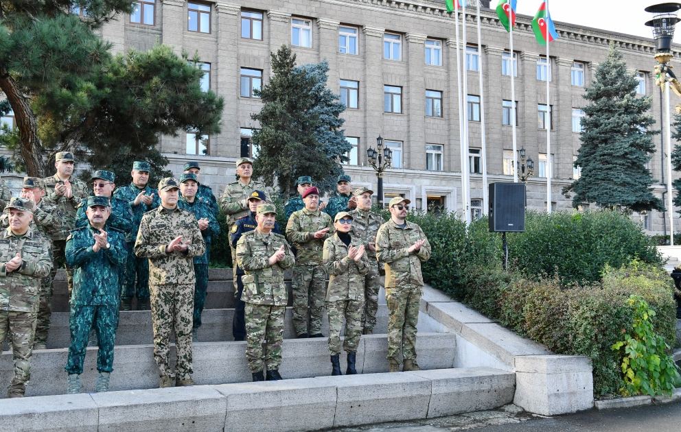 Prezident İlham Əliyev və Birinci xanım Mehriban Əliyeva Xankəndidə hərbi paradda iştirak ediblər (FOTO/VİDEO) (YENİLƏNİB)