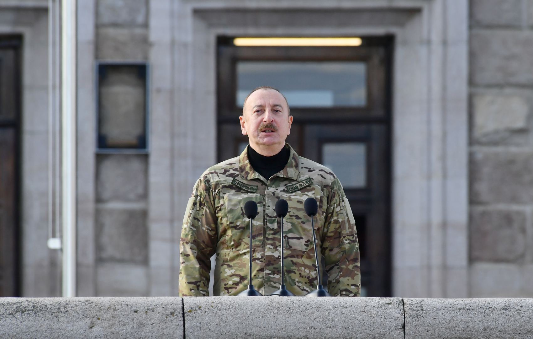 Prezident İlham Əliyev və Birinci xanım Mehriban Əliyeva Xankəndidə hərbi paradda iştirak ediblər (FOTO/VİDEO) (YENİLƏNİB)