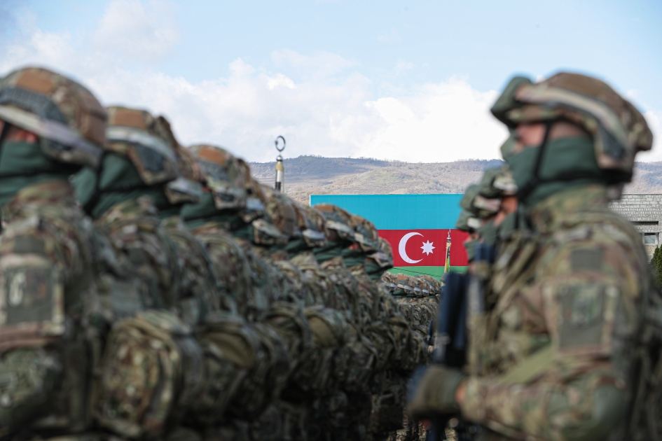 Prezident İlham Əliyev və Birinci xanım Mehriban Əliyeva Xankəndidə hərbi paradda iştirak ediblər (FOTO/VİDEO) (YENİLƏNİB)