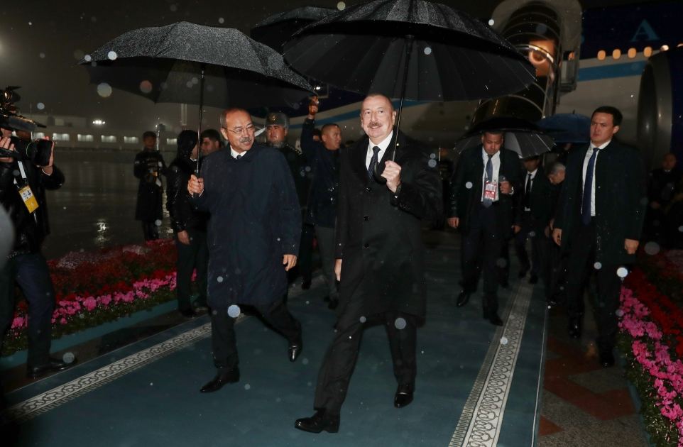 Prezident İlham Əliyev Özbəkistana səfərə gəlib (FOTO)