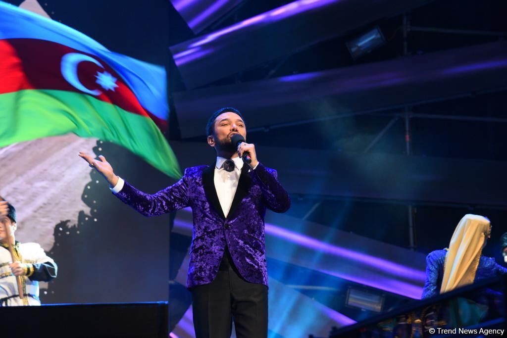 Zəfər Günü münasibətilə Bakıda bayram atəşfəşanlığı təşkil olunub (FOTO/VİDEO)