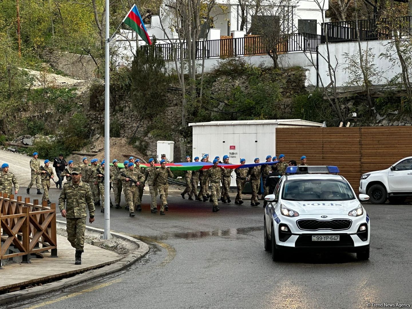 Laçında Zəfər günü ilə bağlı yürüş keçirilib (FOTO)