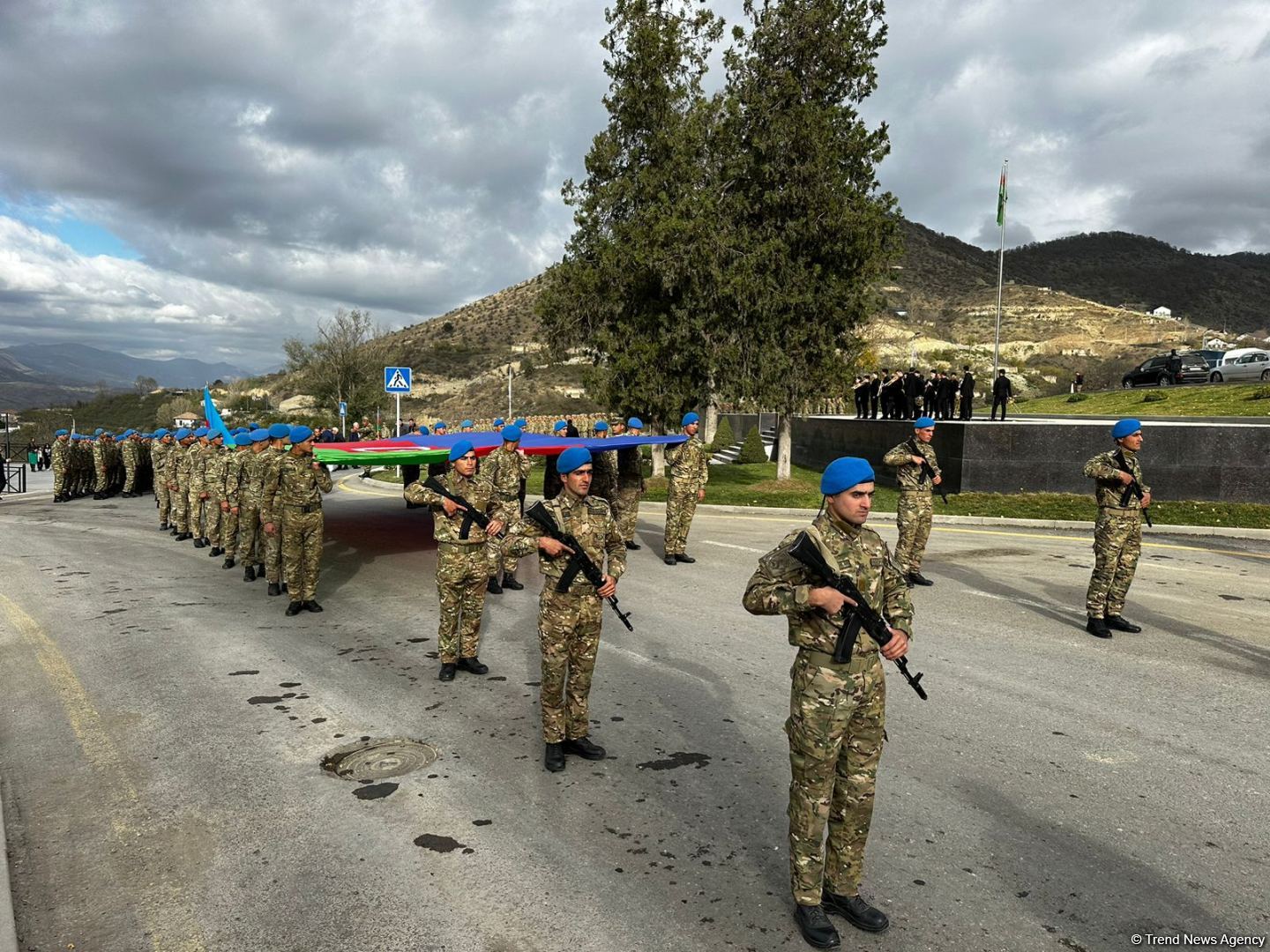 Laçında Zəfər günü ilə bağlı yürüş keçirilib (FOTO)