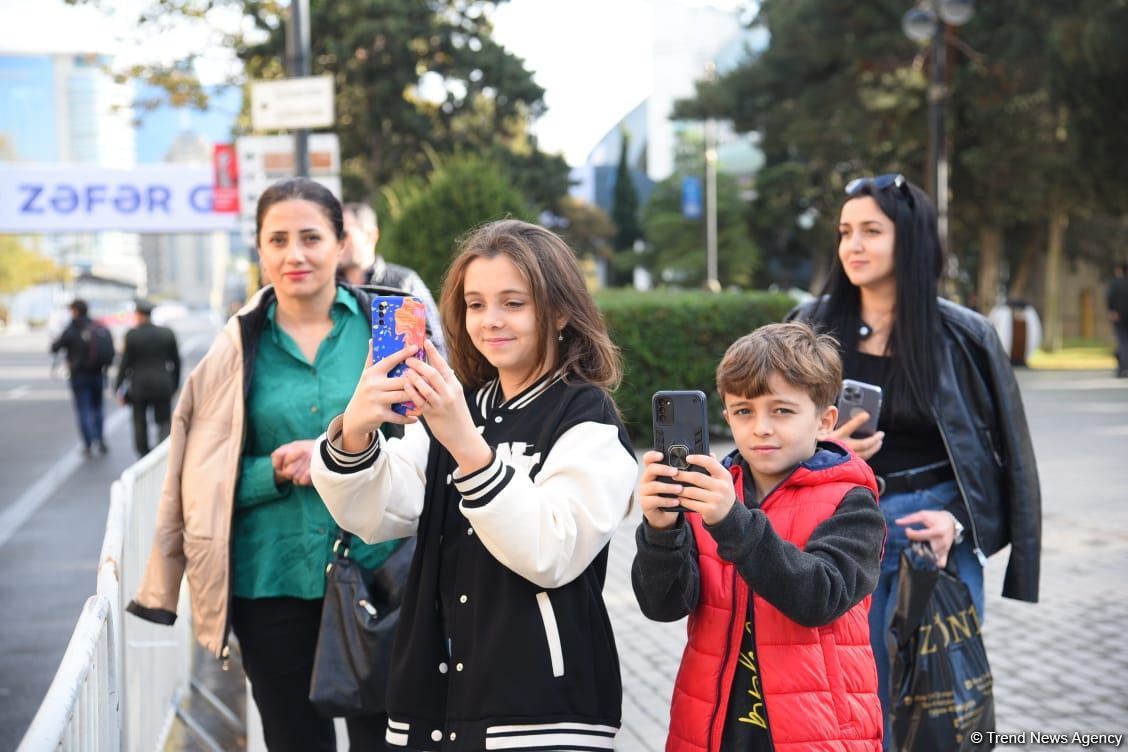 Bakıda Zəfər yürüşü keçirilib (VİDEO/FOTO)