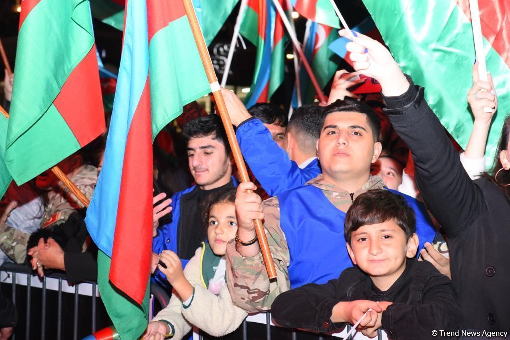 Bakıda 44 günlük Vətən müharibəsinin üçüncü ildönümü şərəfinə konsert təşkil olunub (FOTO/VİDEO)