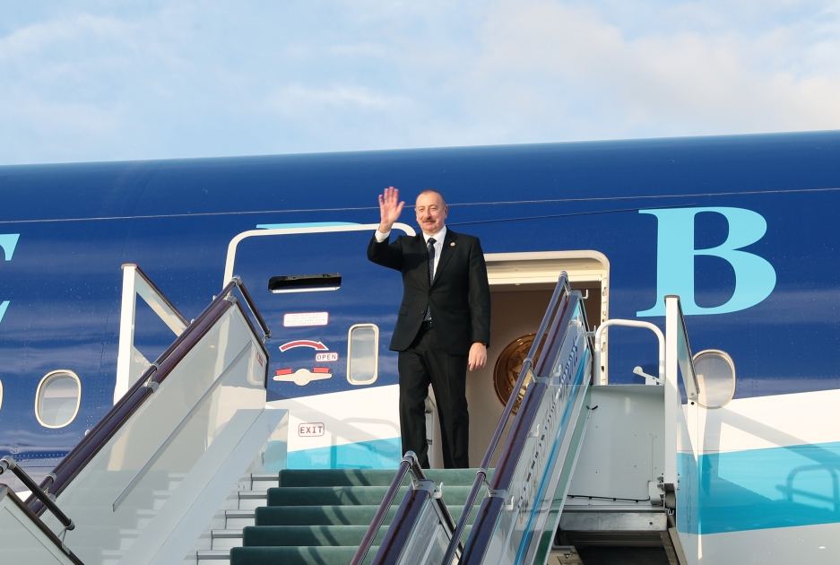 Prezident İlham Əliyevin Özbəkistana səfəri başa çatıb (FOTO)