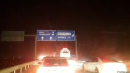 Bakı-Ələt yolunda ağır qəza: kilometrlərlə uzanan tıxac yarandı (FOTO)