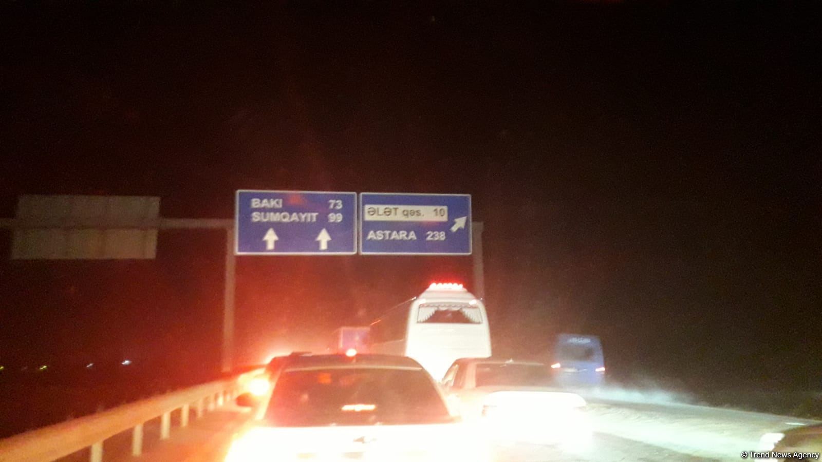 Bakı-Ələt yolunda ağır qəza: kilometrlərlə uzanan tıxac yarandı (FOTO)