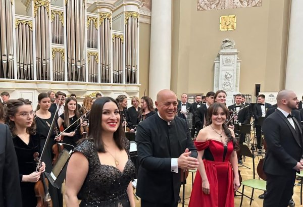 Sankt-Peterburqda Heydər Əliyevin 100 illiyi münasibətilə klassik konsert gecəsi təşkil edilib (FOTO)