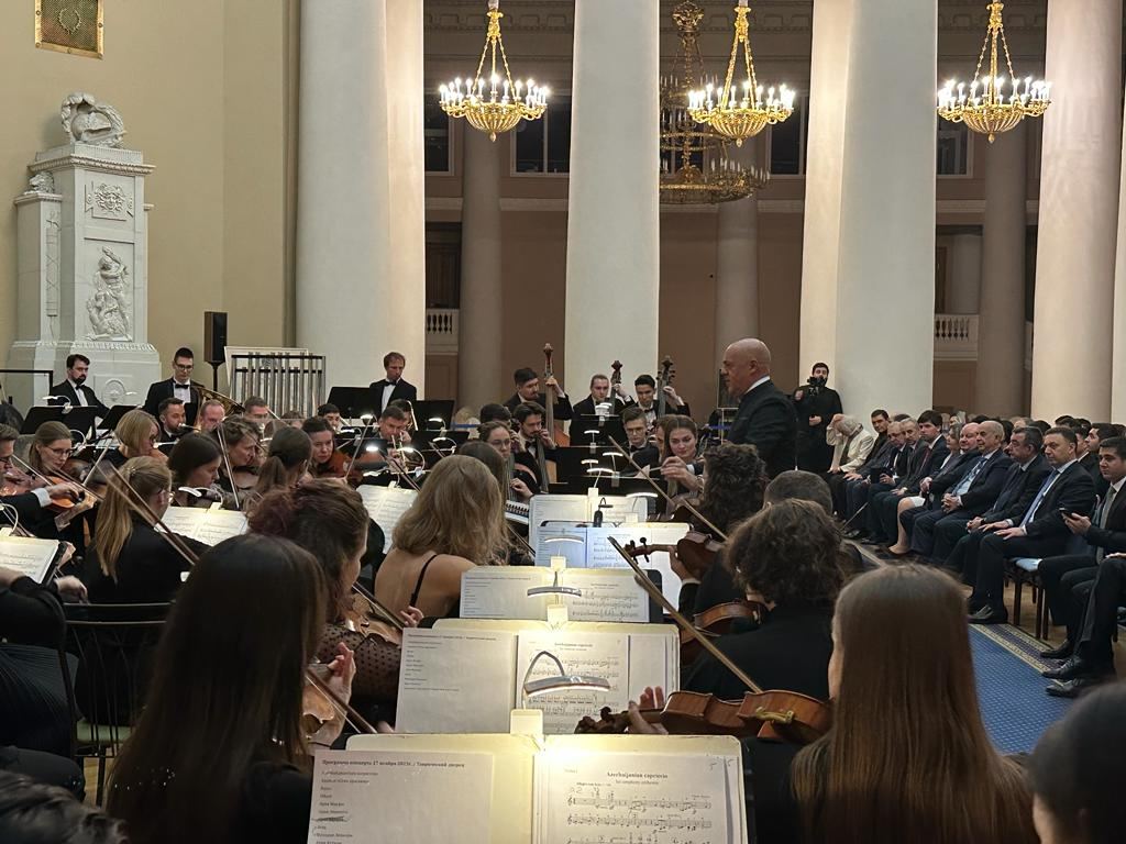 Sankt-Peterburqda Heydər Əliyevin 100 illiyi münasibətilə klassik konsert gecəsi təşkil edilib (FOTO)