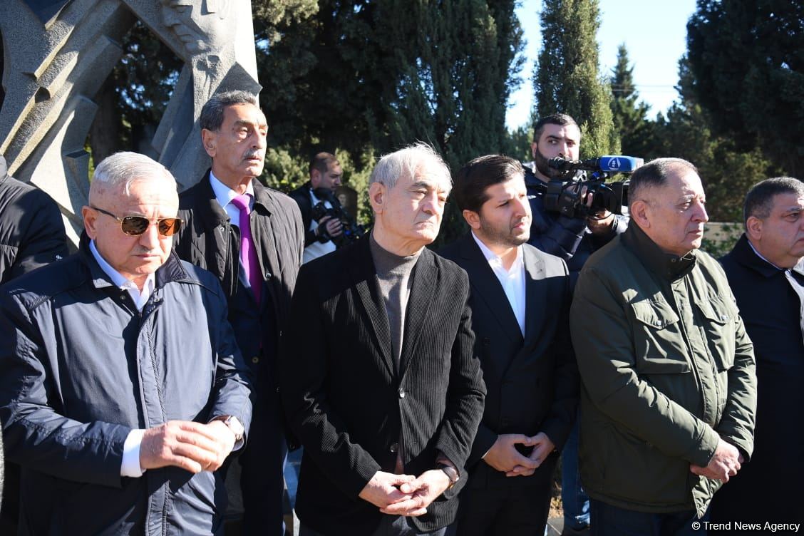 Bakıda Azərbaycan kino sənətinin görkəmli nümayəndəsi Rasim Ocaqovun xatirəsi yad edilib (FOTO)
