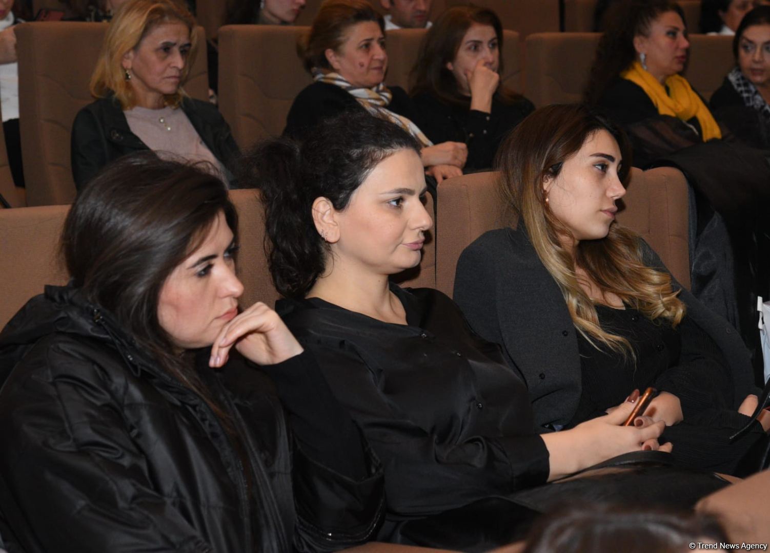 Onun nuru əbədidir... Bakıda görkəmli rejissor Rasim Ocaqovun 90 illiyinə həsr olunan tədbir keçirilib (FOTO)