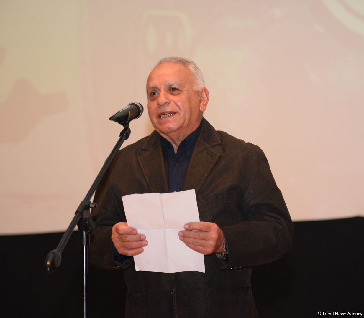 Onun nuru əbədidir... Bakıda görkəmli rejissor Rasim Ocaqovun 90 illiyinə həsr olunan tədbir keçirilib (FOTO)