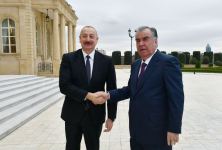 Azərbaycan Prezidenti İlham Əliyev Tacikistan Prezidenti Emoməli Rəhmon ilə görüşüb (FOTO/VİDEO) (YENİLƏNİB)