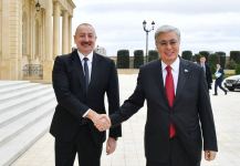 Prezident İlham Əliyev Qazaxıstan Prezidenti Kasım-Jomart Tokayev ilə görüşüb (FOTO/VİDEO) (YENİLƏNİB)