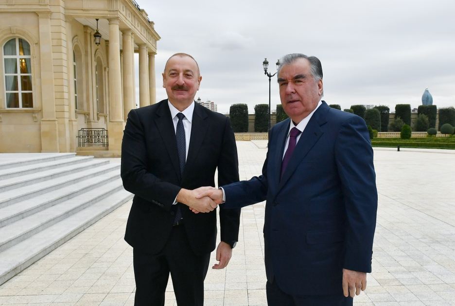 Azərbaycan Prezidenti İlham Əliyev Tacikistan Prezidenti Emoməli Rəhmon ilə görüşüb (FOTO/VİDEO) (YENİLƏNİB)