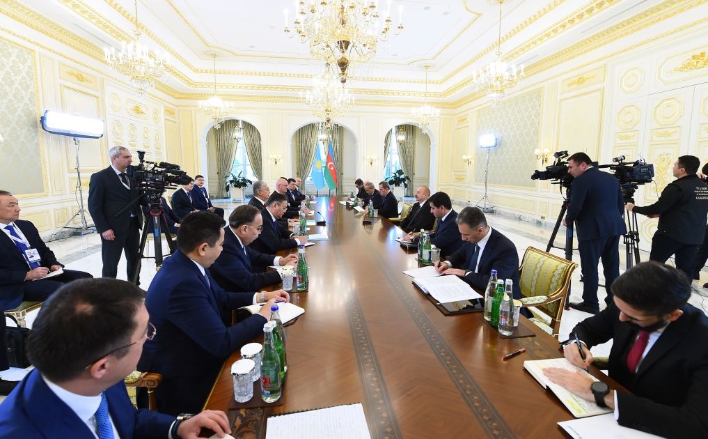 Prezident İlham Əliyev Qazaxıstan Prezidenti Kasım-Jomart Tokayev ilə görüşüb (FOTO/VİDEO) (YENİLƏNİB)