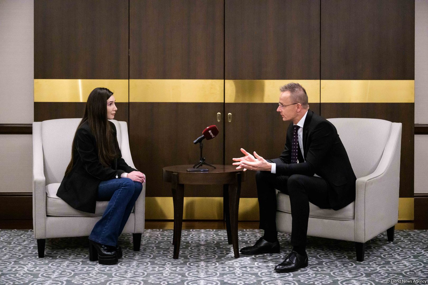 Soltanlı kəndinin yenidən qurulması 5 minə yaxın insanın qayıtmasına şərait yaradacaq - Peter Siyarto (Özəl müsahibə) (FOTO)