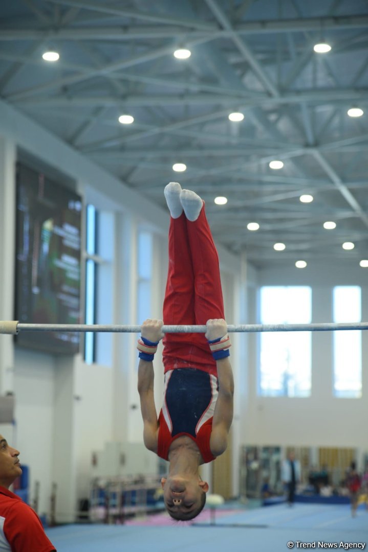 Kişi və qadın idman gimnastikası üzrə Azərbaycan çempionatları və Bakı birinciliyinin yarışlarına start verilib (FOTO)
