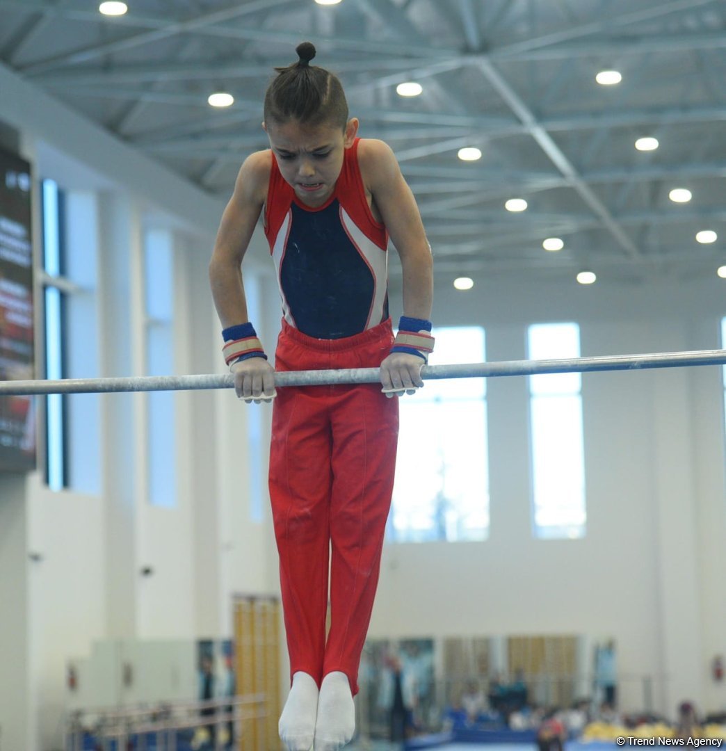 Kişi və qadın idman gimnastikası üzrə Azərbaycan çempionatları və Bakı birinciliyinin yarışlarına start verilib (FOTO)