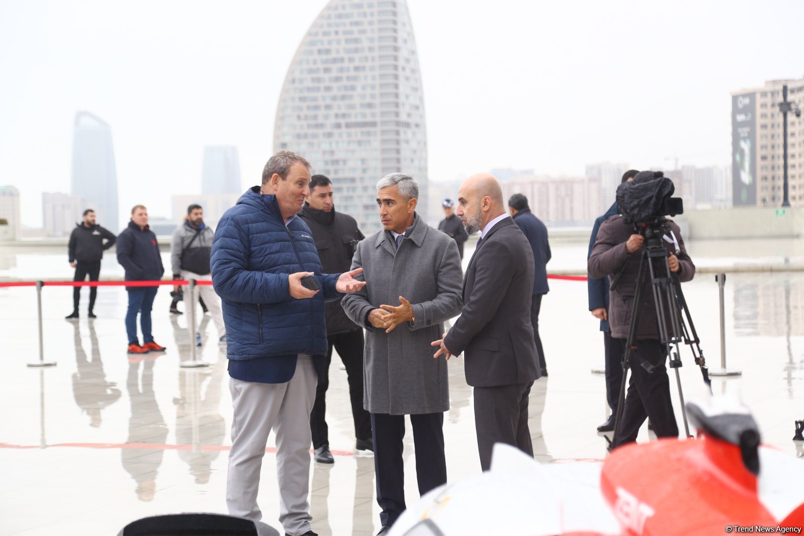 FIA-nın tədbirləri çərçivəsində Bakıda idman avtomobillərinin sərgisi olub (FOTO/VİDEO)