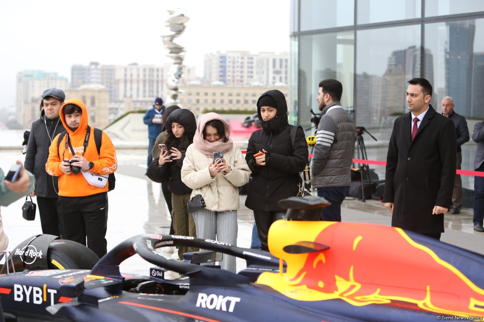 FIA-nın tədbirləri çərçivəsində Bakıda idman avtomobillərinin sərgisi olub (FOTO/VİDEO)